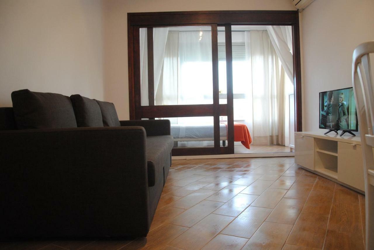 Apartamento Cerca De La Playa Y Campo De Golf Con Piscina Torremolinos Exterior foto