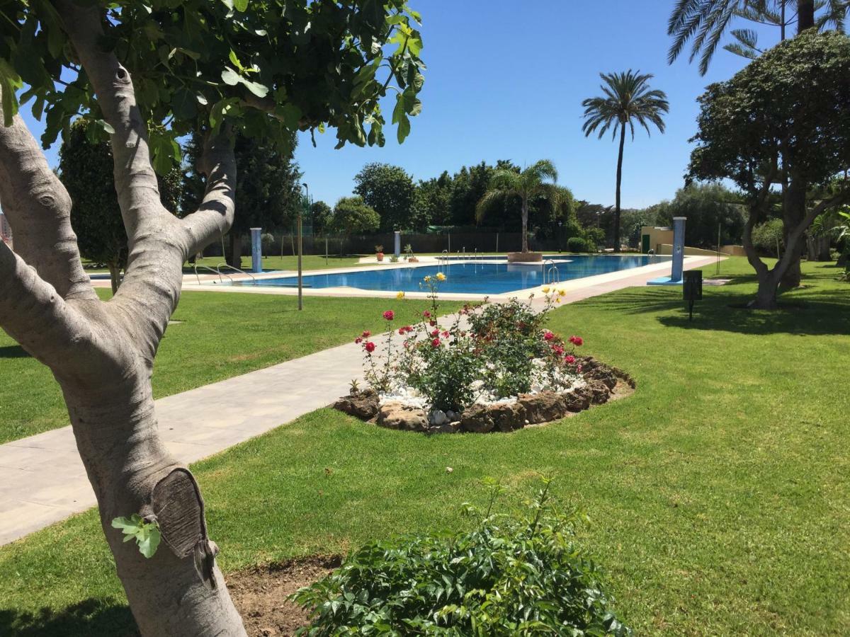 Apartamento Cerca De La Playa Y Campo De Golf Con Piscina Torremolinos Exterior foto