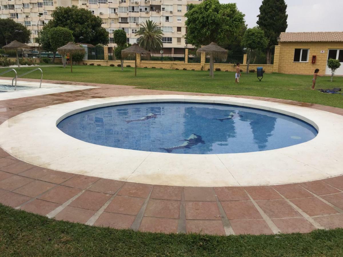 Apartamento Cerca De La Playa Y Campo De Golf Con Piscina Torremolinos Exterior foto