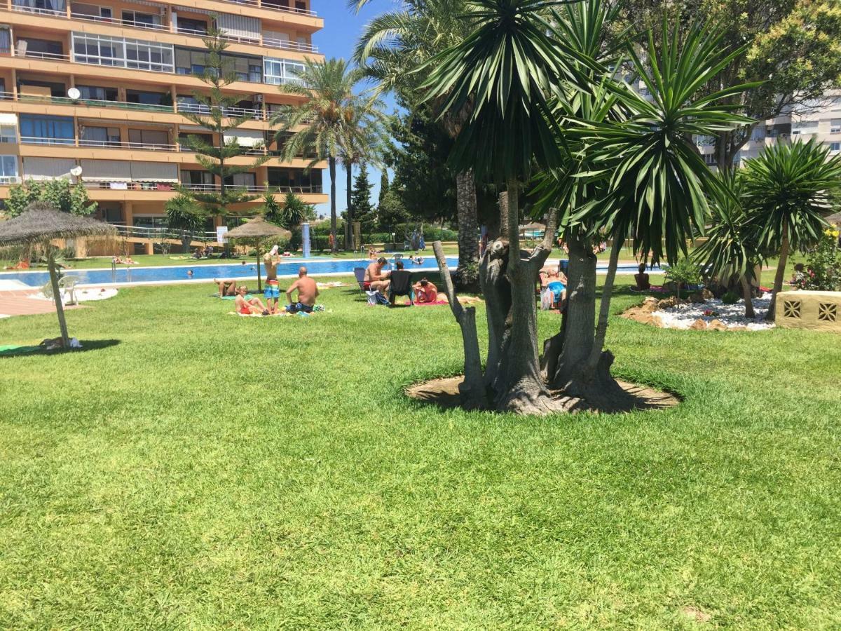 Apartamento Cerca De La Playa Y Campo De Golf Con Piscina Torremolinos Exterior foto